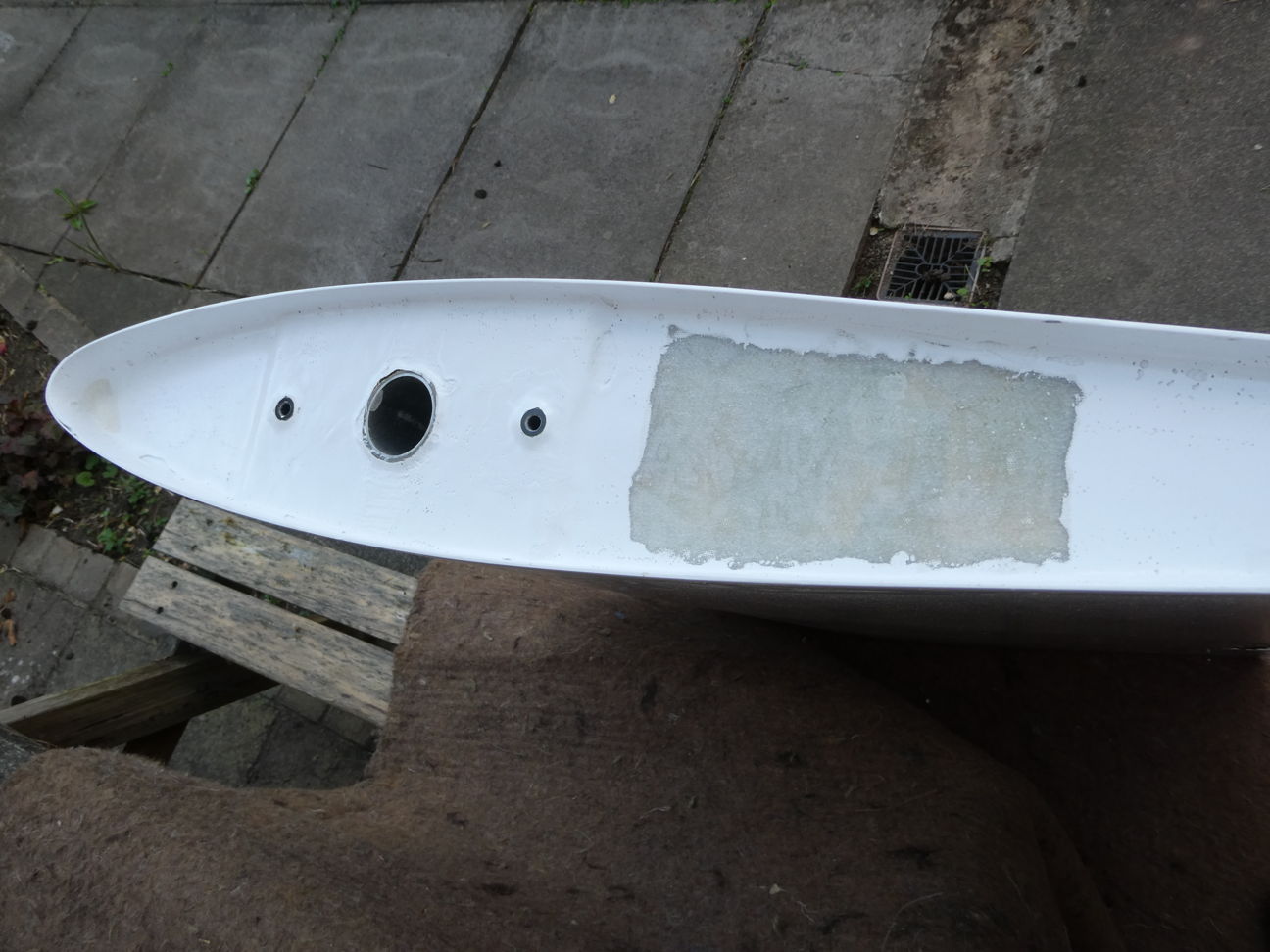 tailplane root abraded for placard