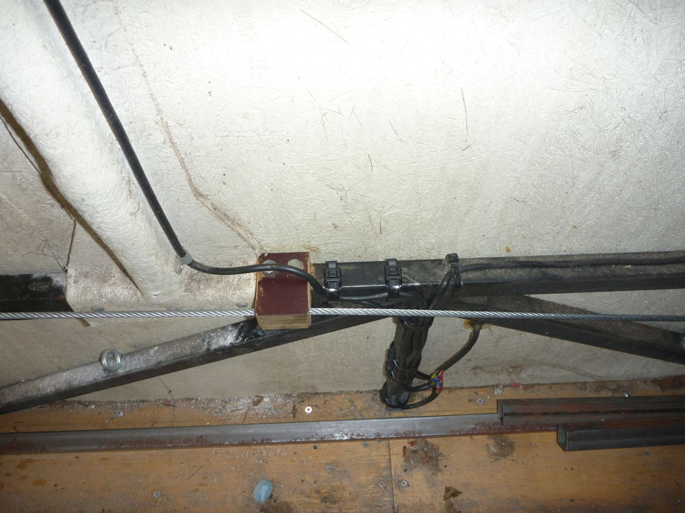 fairlead for wire rope in trailer