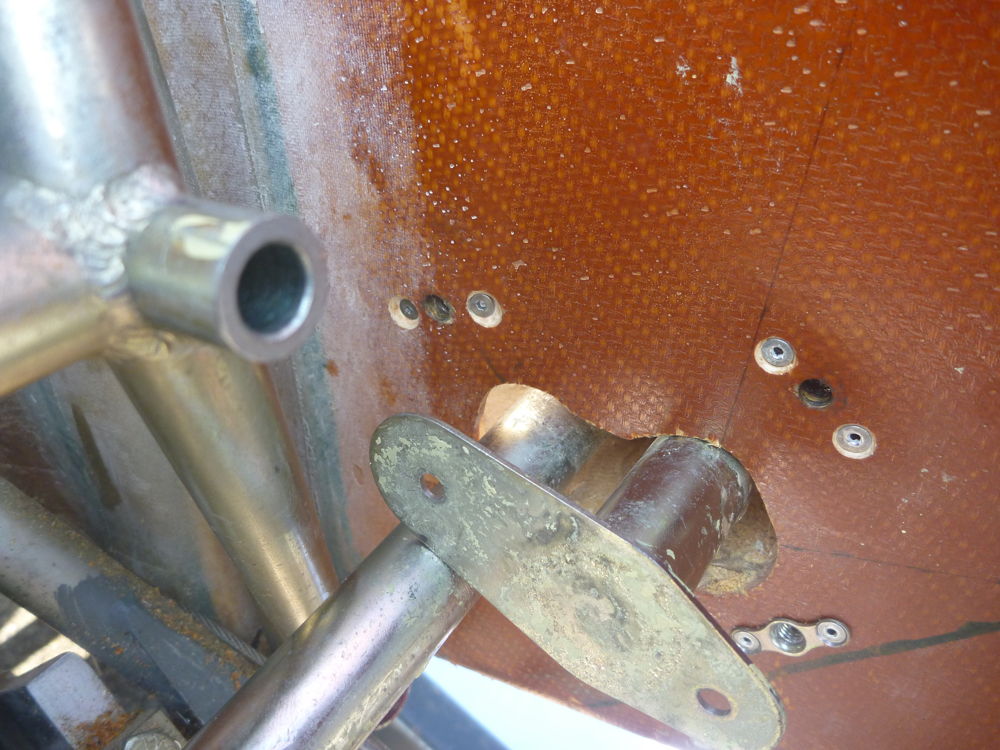 port rudder shaft seal fixings