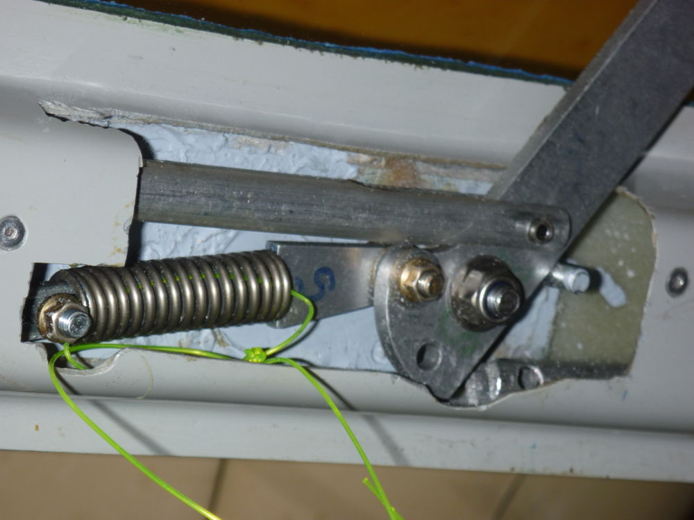 installing starboard door mechanism