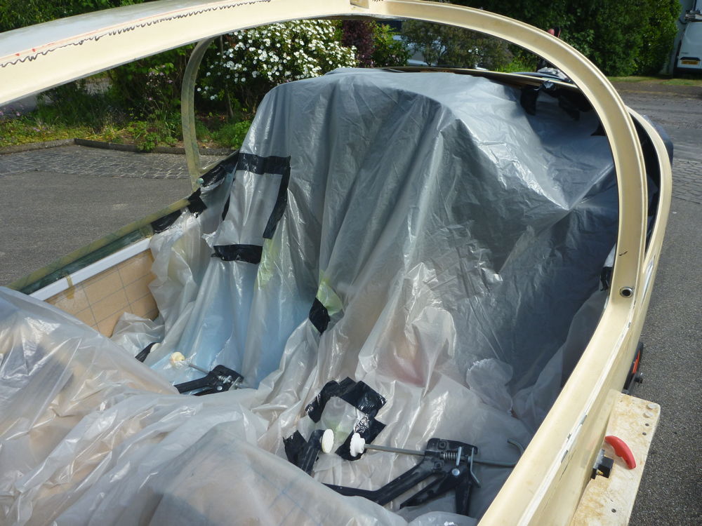 cockpit covered for windscreen bonding